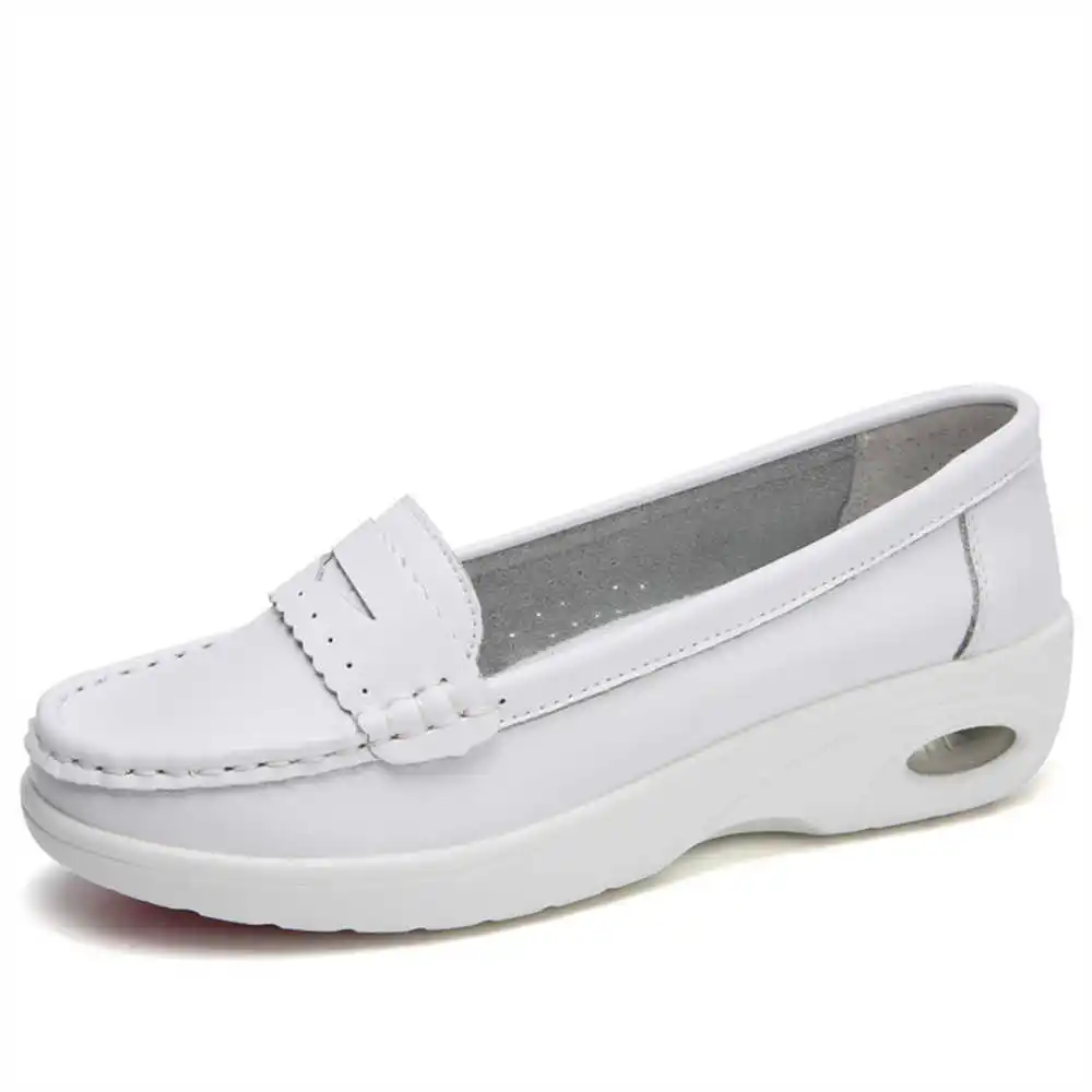 Thick Sole Slipon White Traine – Office Tech Guy recenzja i cena